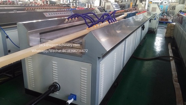 Máy sản xuất khung cửa Composite