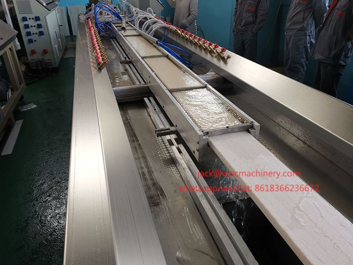 plastic lumber profile making machine