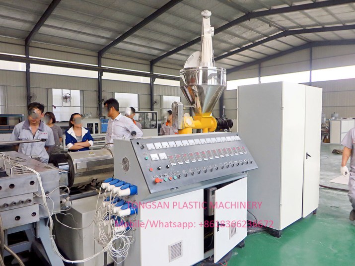 PVC sheet extruder 