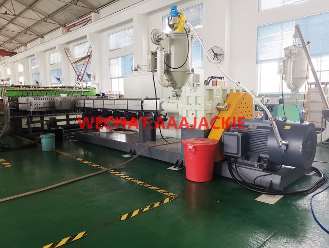 Lembaran Berongga PP Extruder