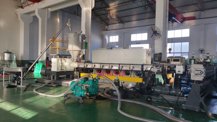 PP Corrugated Sheet Extruder