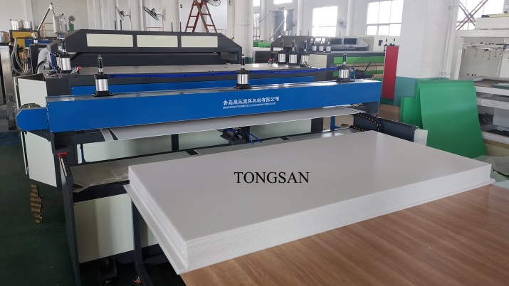 corrugated plastic production machine
