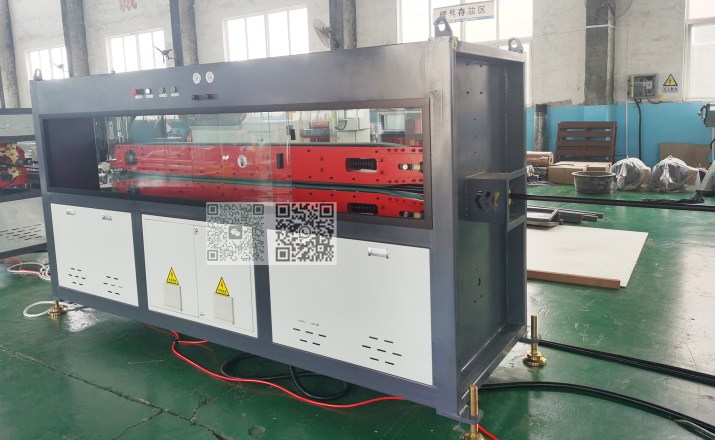 PEHD tube machine