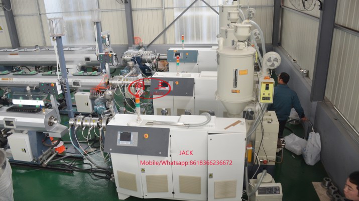 Extrudeuse de tuyaux  PEHD