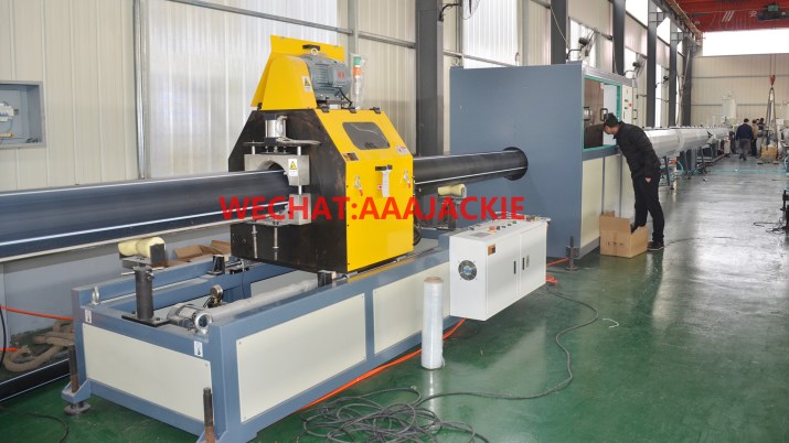 Máy sản xuất ống nhựa HDPE