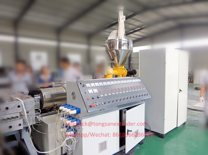 Extruder Lembar PVC