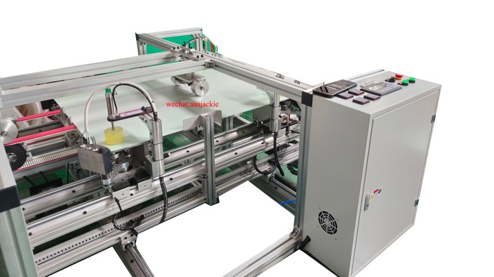PP hollow sheet corner sealing machine
