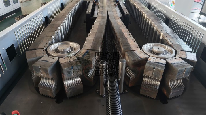 DWC Pipe Machine 