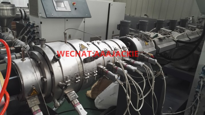 Máy sản xuất ống nhựa HDPE 