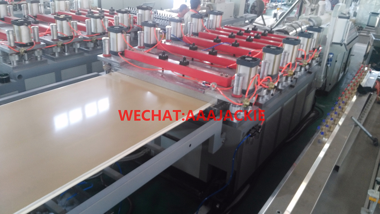 máy sản xuất tủ bếp nhựa
