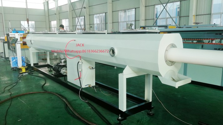 Máquina para fabricación de tubos PVC