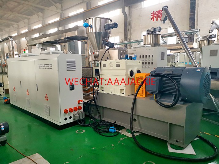 WPC granül makinası