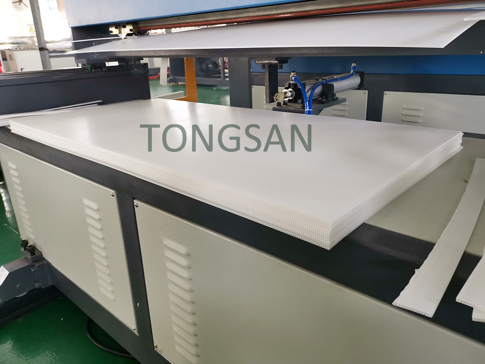 PP Hollow Sheet Extrusion Line