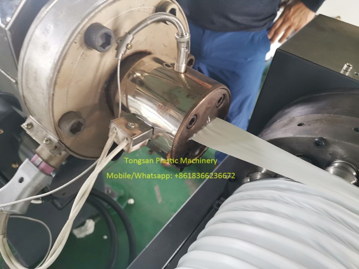 Machine de fabrication de Tuyau d'Evacuation Flexible PP