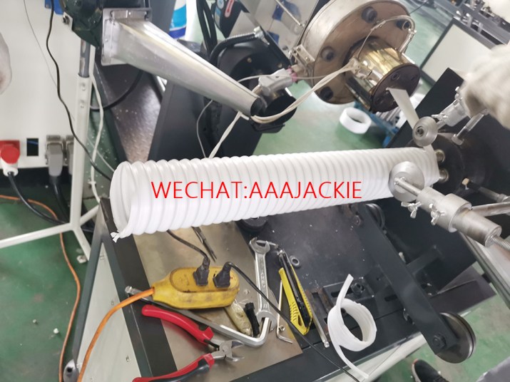 Mesin Produksi Selang Ventilasi Universal Flexible