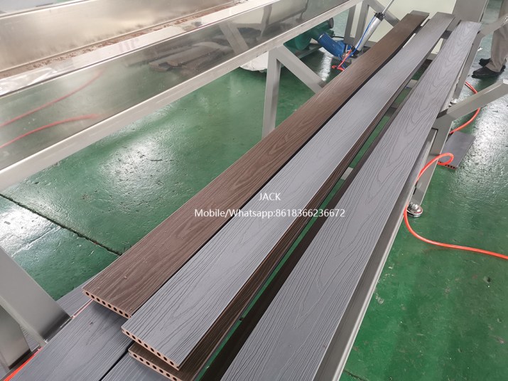 WPC Decking Extrusion Machine