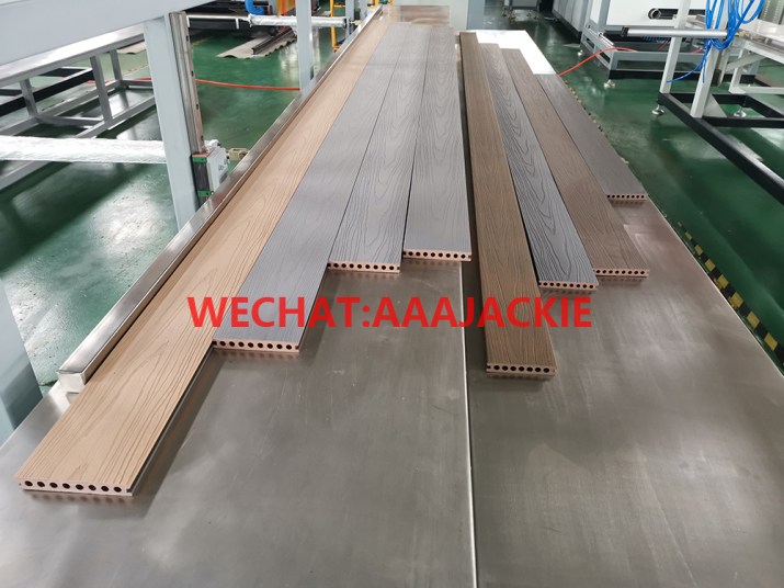 Máy sản xuất Sàn ngoài trời WPC