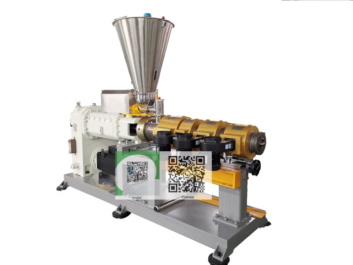 plastic extruder