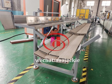 WPC Extruder Machine