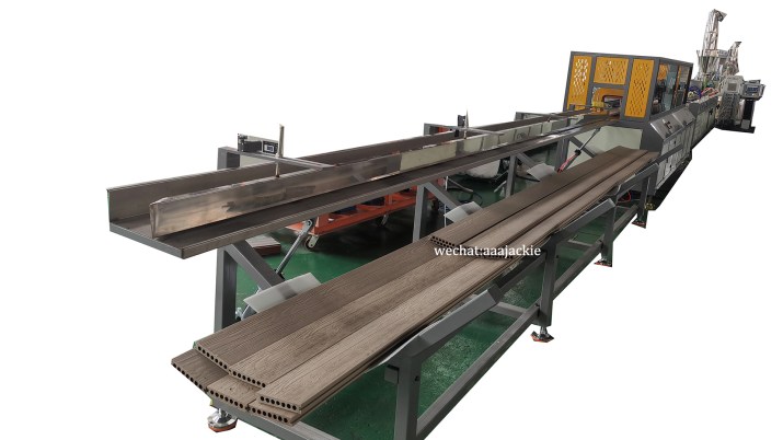 high speed wpc decking machine