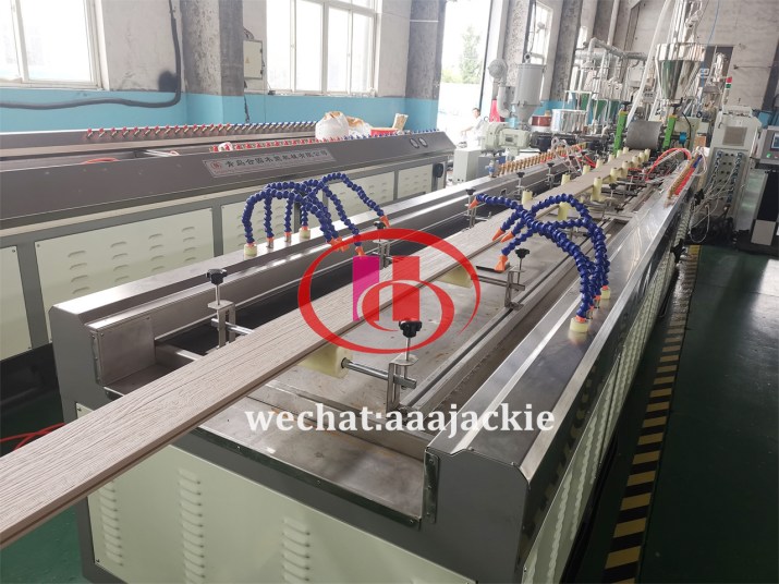 Synthetic Wood Plastic Decking Extrusion Machine