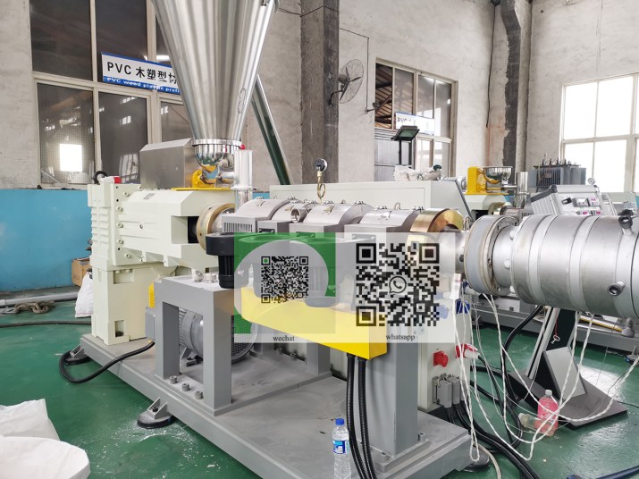 PVC Pipe Extruder