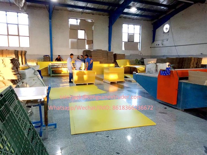 PP flute board extrusion machine