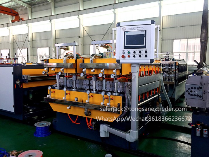 PP hollow sheet making machine