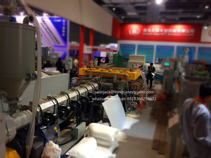 corflute sheet extruder