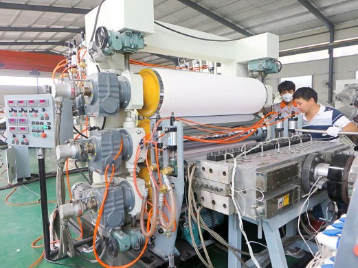 Máy sản xuất tấm nhựa tấm nhựa PVC
